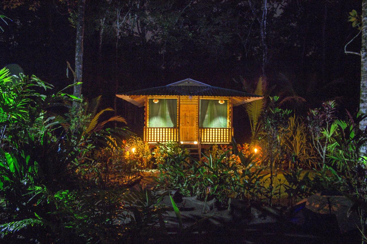 Lirio Lodge Barra de Pacuare Bagian luar foto