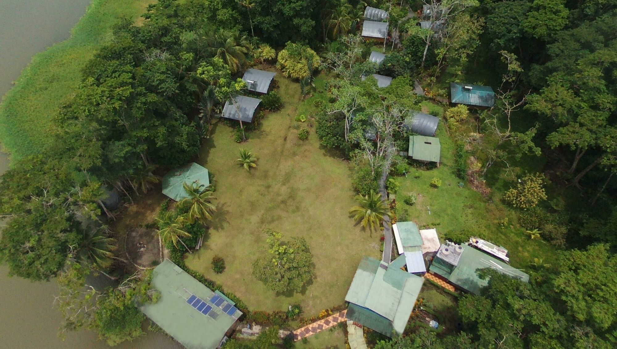 Lirio Lodge Barra de Pacuare Bagian luar foto